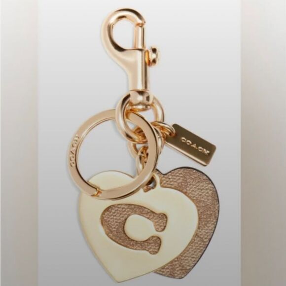 ️COACH SIGNATURE HEARTS KEYCHAIN bag charm khaki metal gold siganture c - Picture 1 of 6